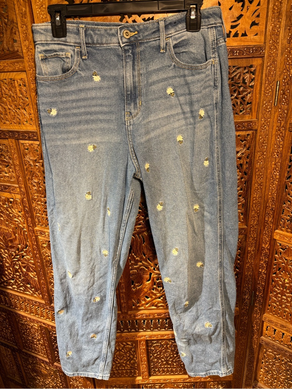 Hollister Embroidered Light Blue Distressed Boyfriend Jeans